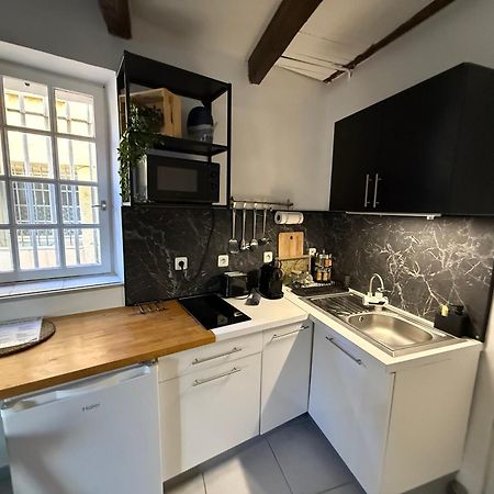 Le Viala, Studio Dans Le Centre Historique De Hyeres Ngoại thất bức ảnh