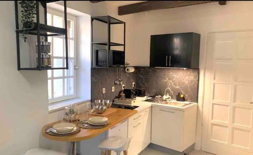 Le Viala, Studio Dans Le Centre Historique De Hyeres Ngoại thất bức ảnh