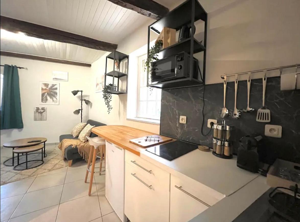 Le Viala, Studio Dans Le Centre Historique De Hyeres Ngoại thất bức ảnh