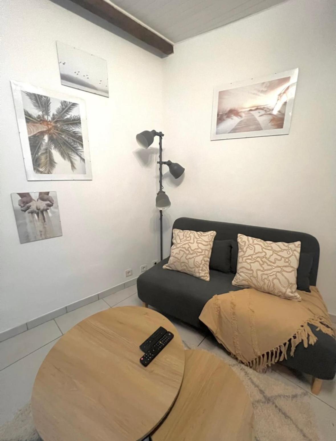 Le Viala, Studio Dans Le Centre Historique De Hyeres Ngoại thất bức ảnh